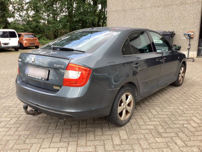 Skoda Rapid 1.4 TSI Ambition — zdjęcie 6