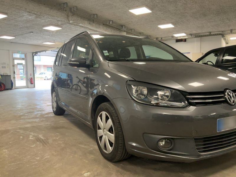 Volkswagen Touran 1.6 TDI Comfortline Business — zdjęcie 8