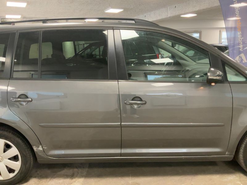 Volkswagen Touran 1.6 TDI Comfortline Business — zdjęcie 7