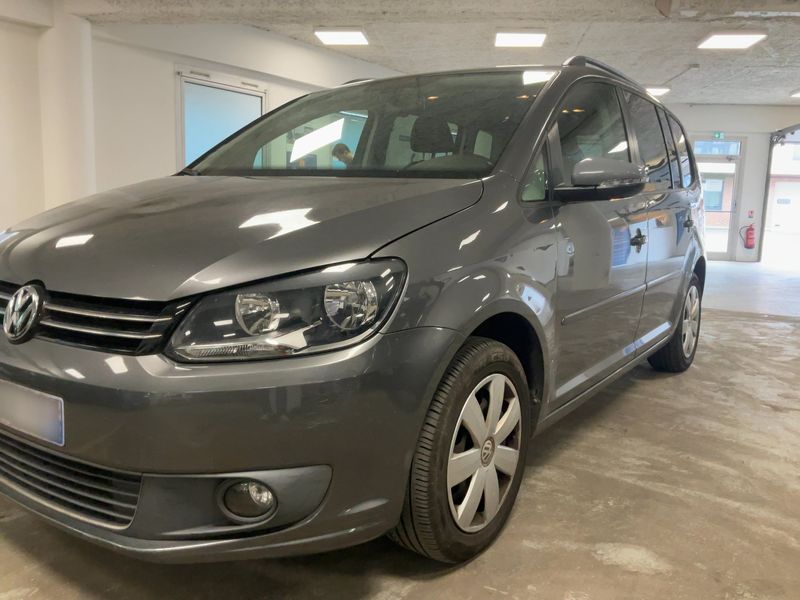 Volkswagen Touran 1.6 TDI Comfortline Business — zdjęcie 2