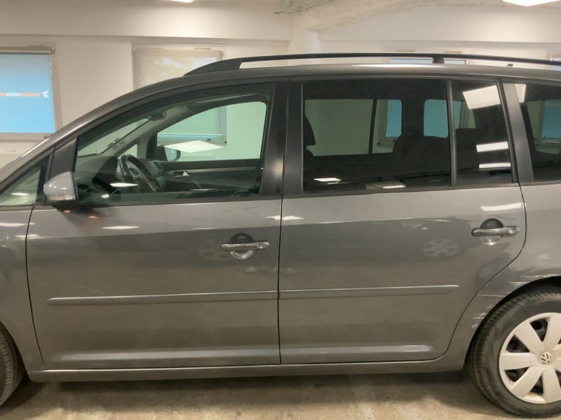 Volkswagen Touran 1.6 TDI Comfortline Business — zdjęcie 4