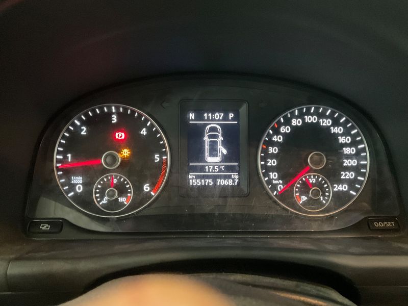 Volkswagen Touran 1.6 TDI Comfortline Business — zdjęcie 13