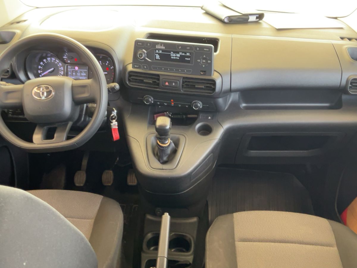 Toyota ProAce 2023 — photo 18