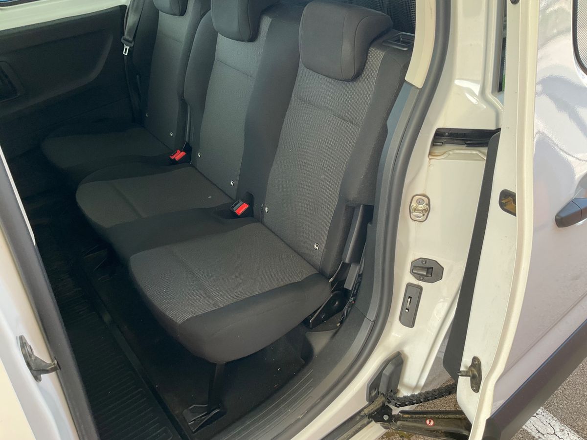 Toyota ProAce 2023 — photo 23