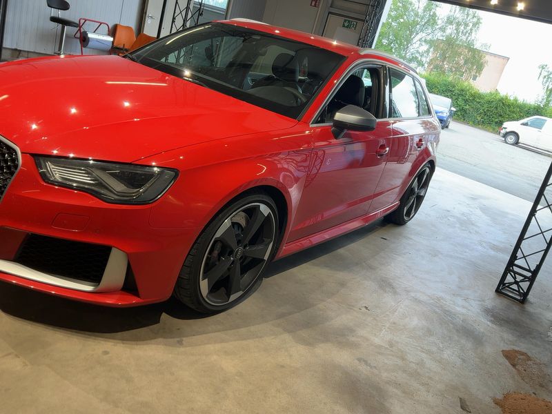 Audi RS 3 Sportback 2.5 TFSI quattro — zdjęcie 2
