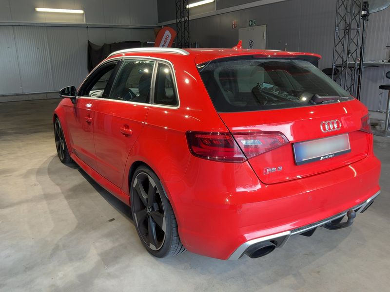 Audi RS 3 Sportback 2.5 TFSI quattro — zdjęcie 3