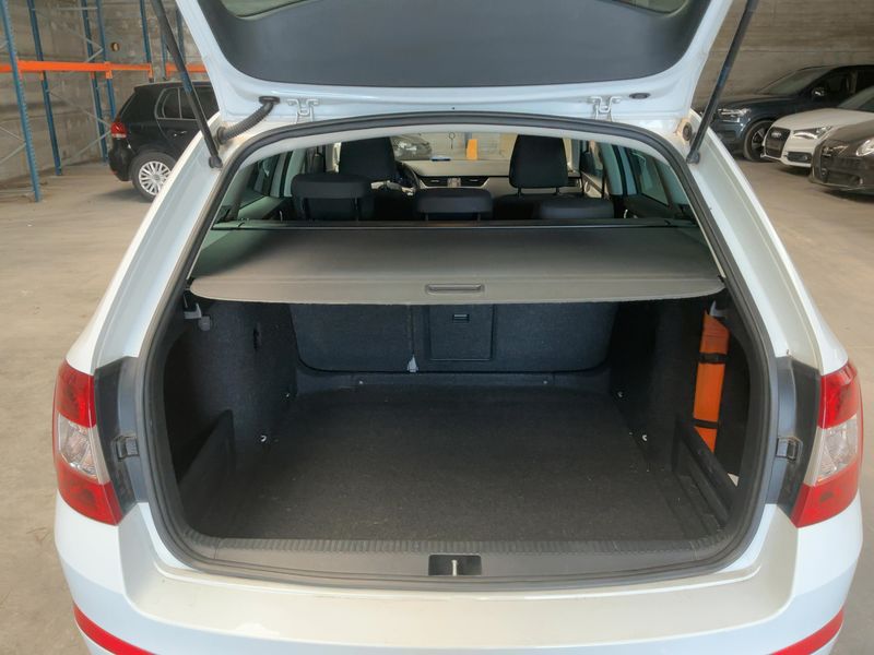 Skoda Octavia 1.6 TDI Ambition 2017 – снимка 15