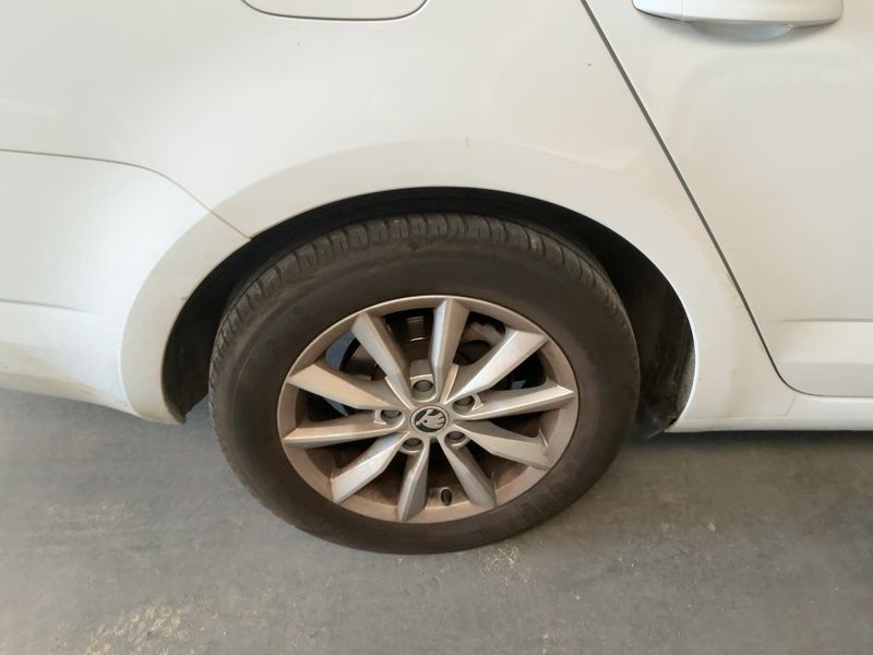 Skoda Octavia 1.6 TDI Ambition 2017 – снимка 9