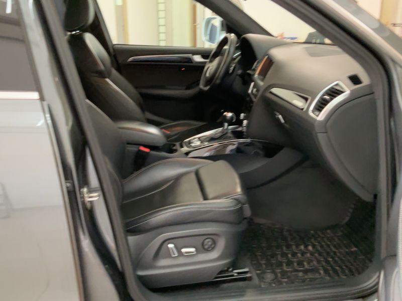 Audi SQ5 3.0 V6 TDI quattro Competition — zdjęcie 11