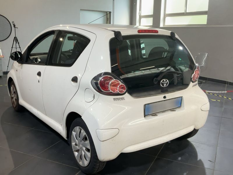 Toyota Aygo 1.0 Now — zdjęcie 3