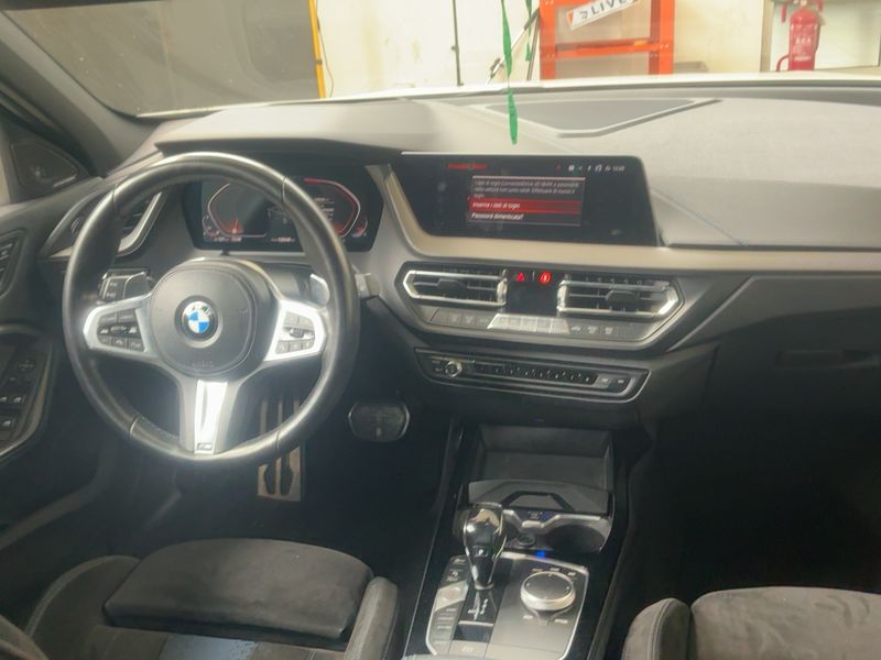 BMW 1er M135i xDrive — zdjęcie 12