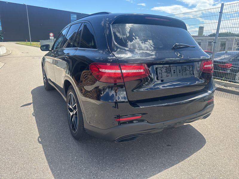 Mercedes-Benz GLC-Klasse GLC 250 4Matic AMG Line — zdjęcie 3