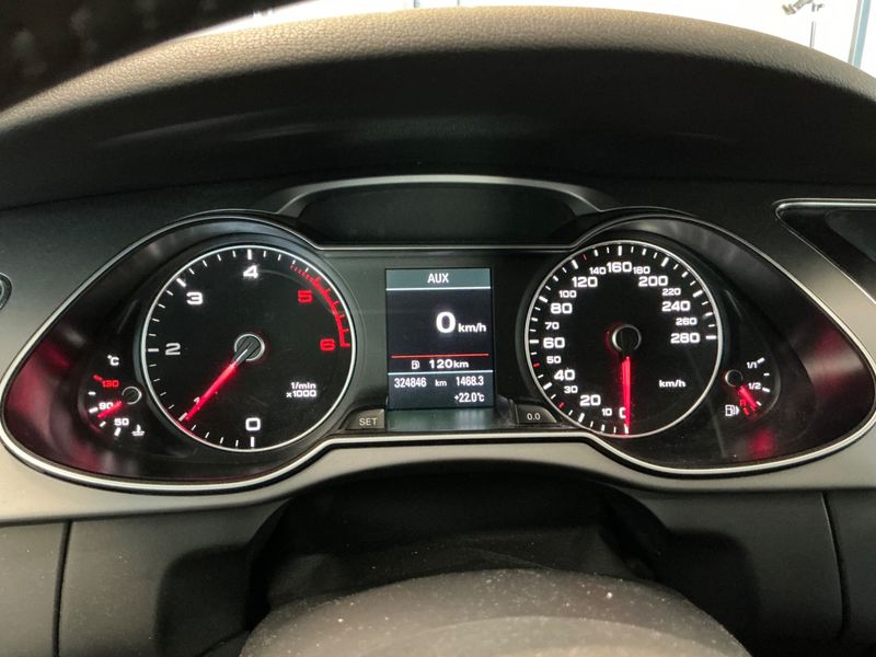 Audi A4 Allroad 2.0 TDI — zdjęcie 13