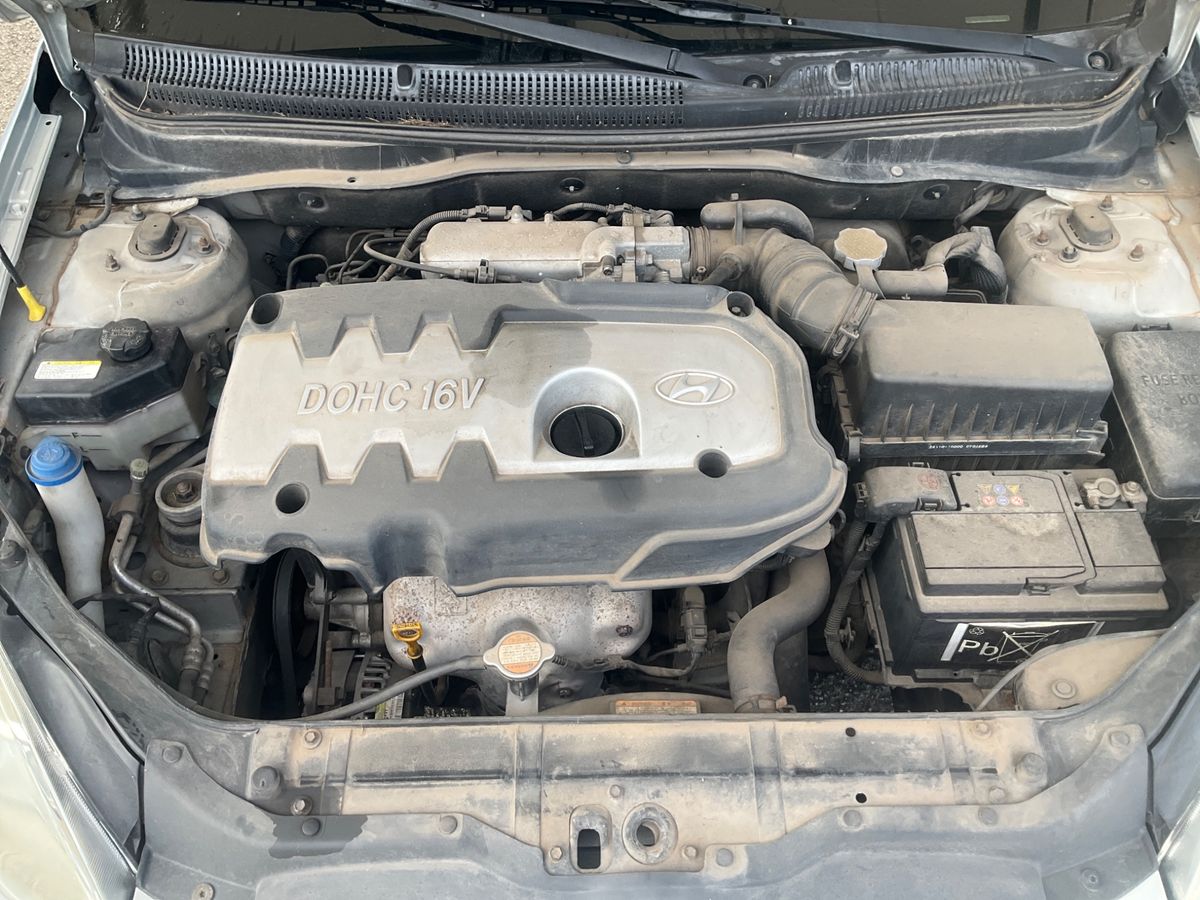 Hyundai Accent 2010 — photo 17
