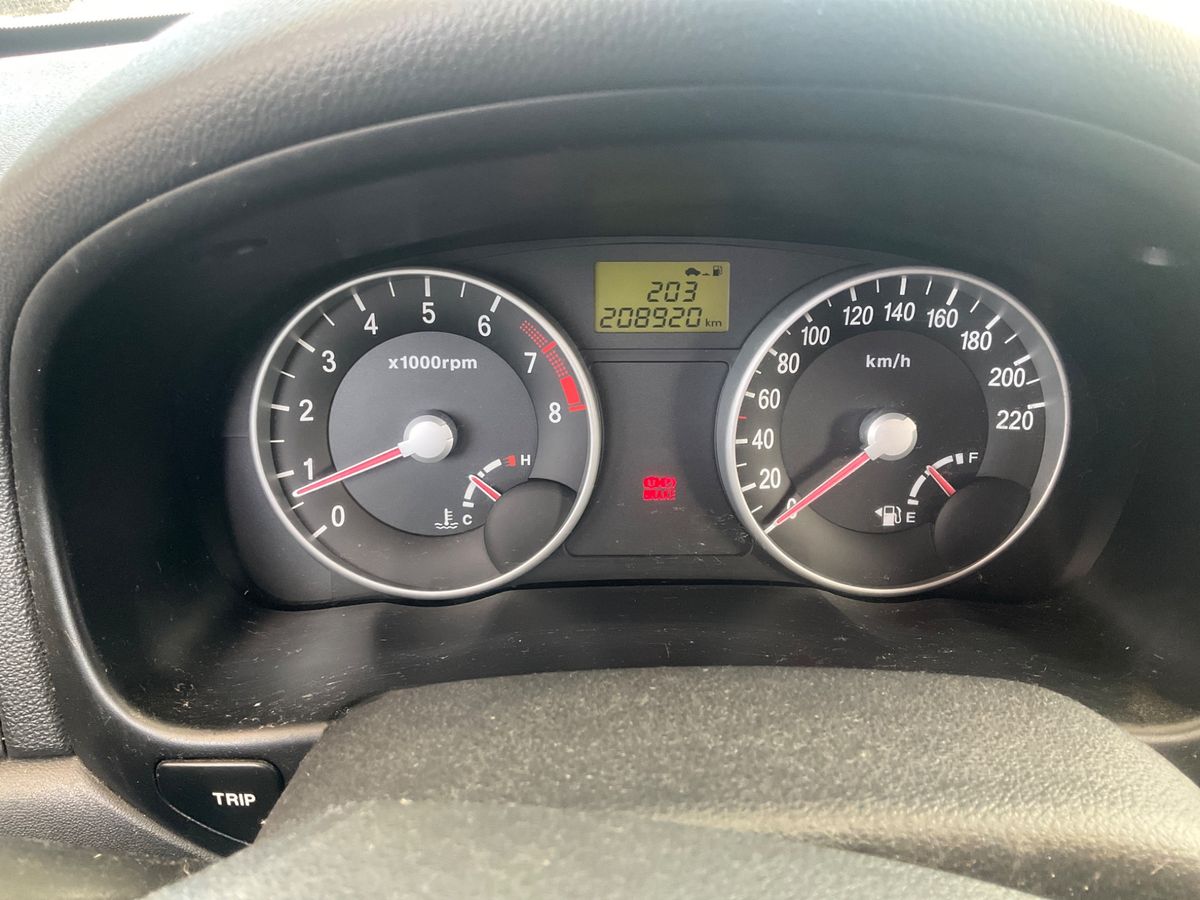 Hyundai Accent 2010 — photo 4