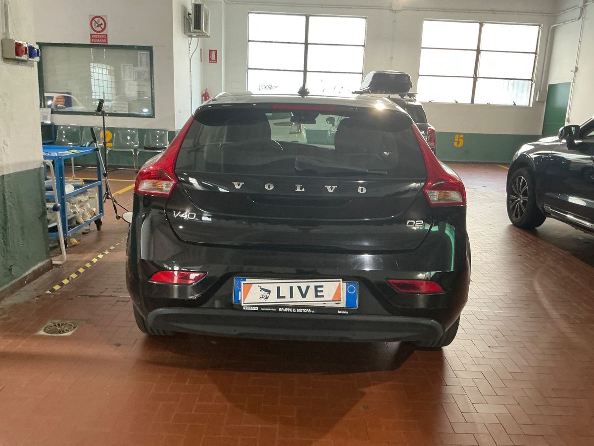 Volvo V40 2016 — photo 8
