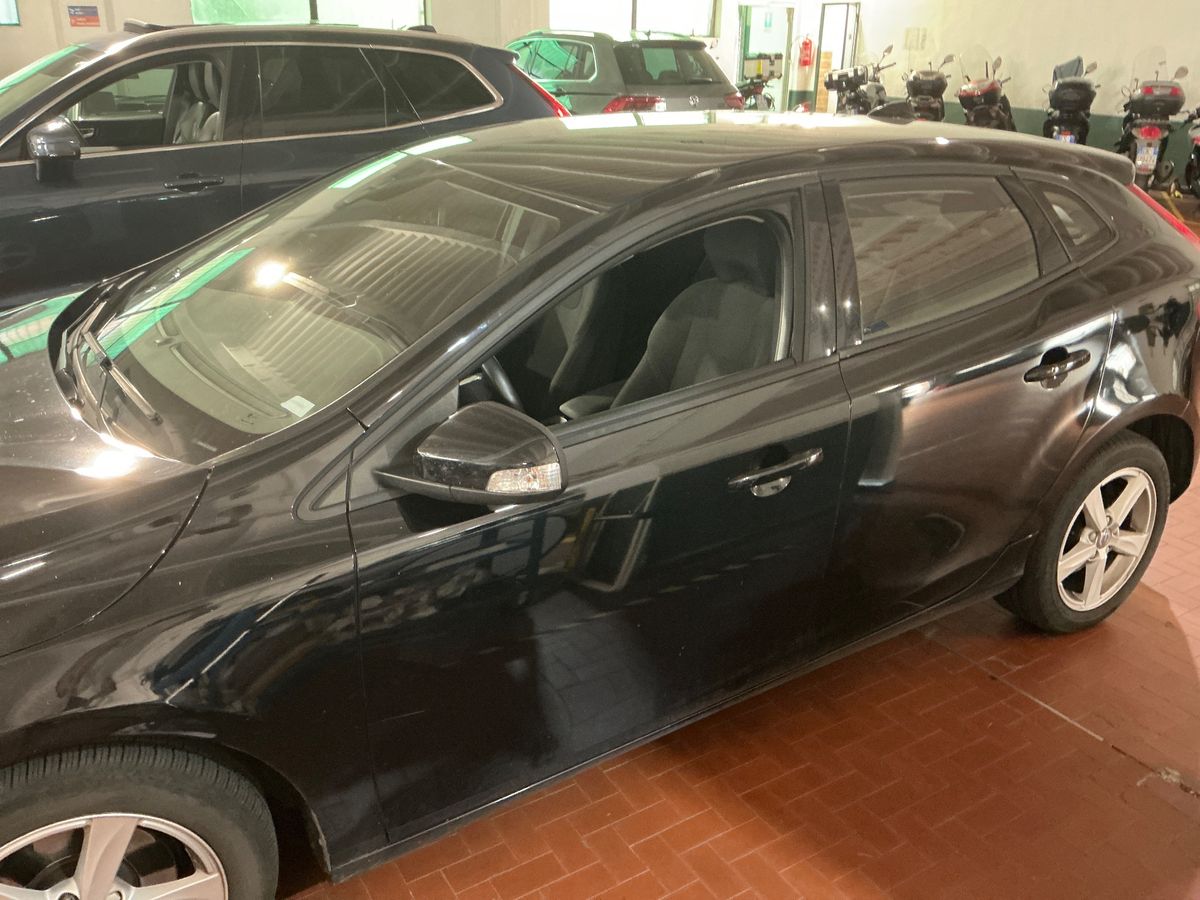 Volvo V40 2016 — photo 5