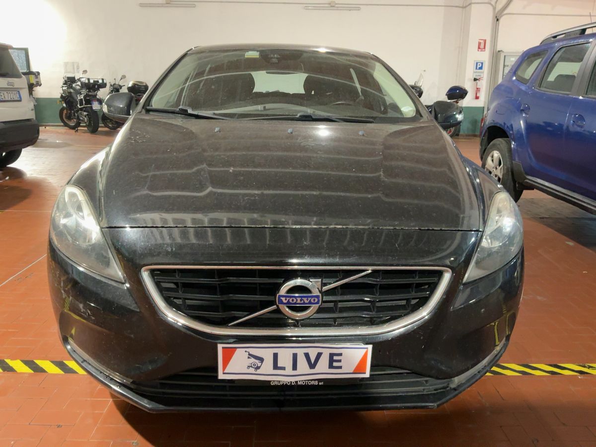 Volvo V40 2016 — photo 15