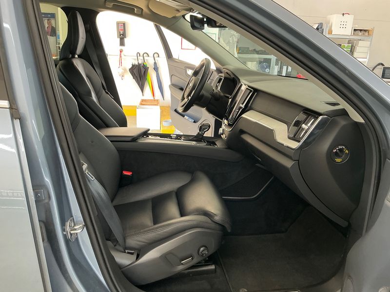 Volvo XC60 2.0 D4 Inscription 2WD — zdjęcie 11