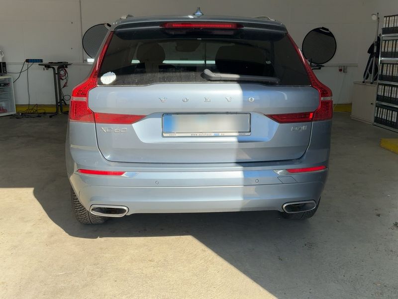 Volvo XC60 2.0 D4 Inscription 2WD — zdjęcie 5