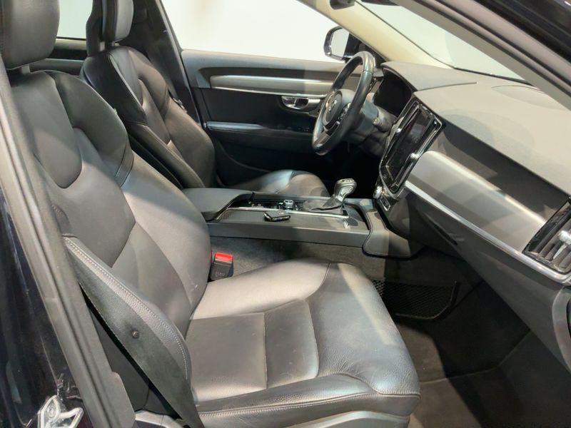 Volvo V90 2.0 D4 Momentum — zdjęcie 11