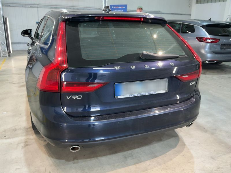 Volvo V90 2.0 D4 Momentum — zdjęcie 5