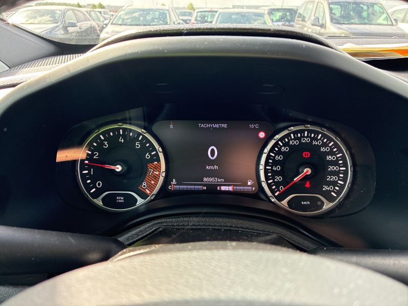 Jeep Renegade 1.0 TGDi Limited 4x2 — zdjęcie 12