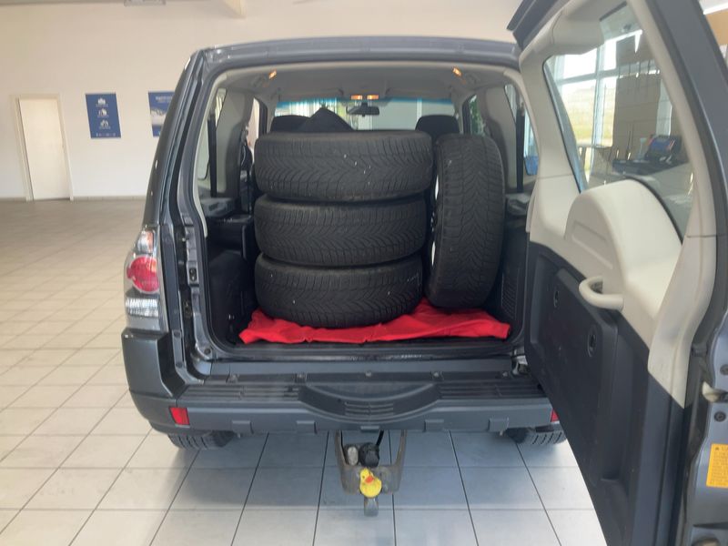 Mitsubishi Pajero 3.2 DI-D Basis — zdjęcie 10