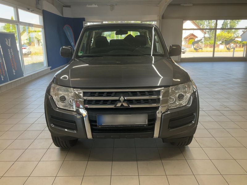 Mitsubishi Pajero 3.2 DI-D Basis — zdjęcie 9