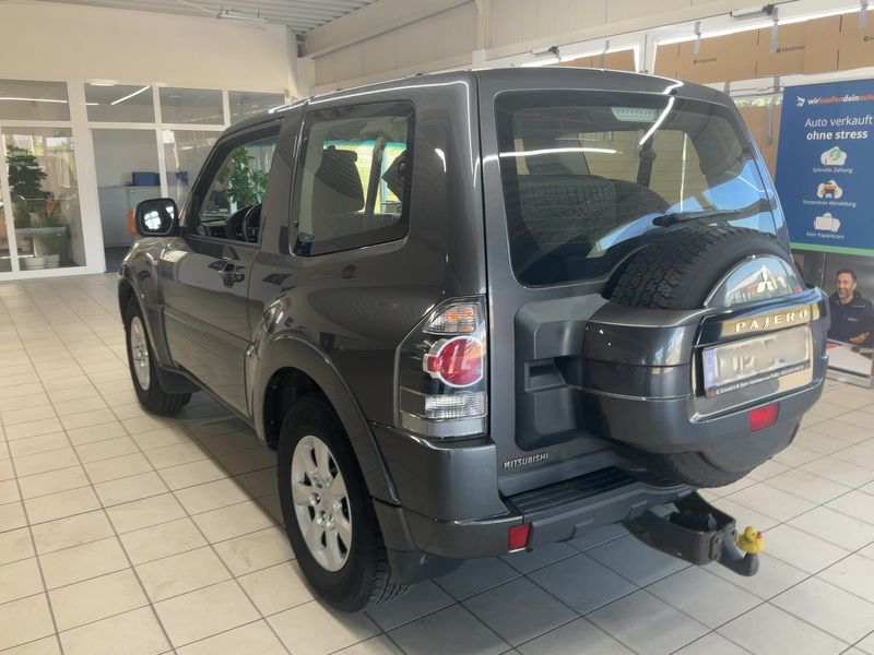 Mitsubishi Pajero 3.2 DI-D Basis — zdjęcie 3