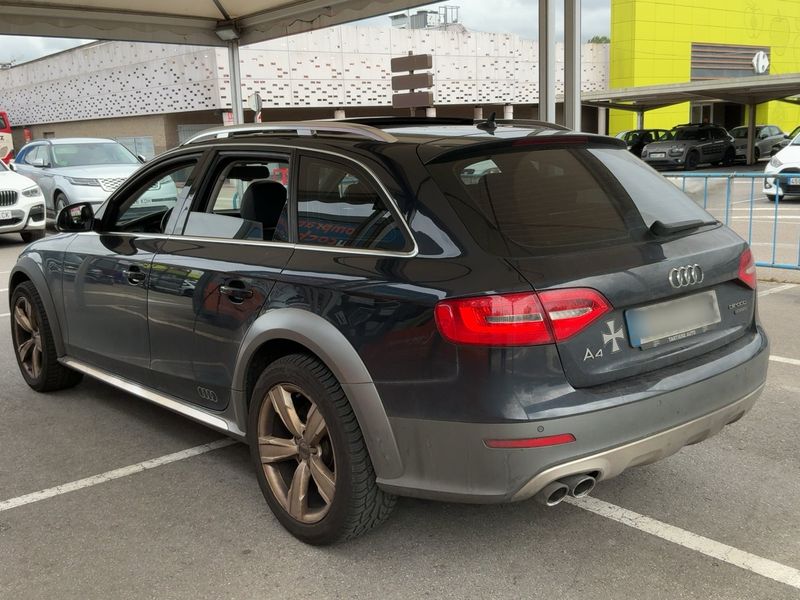 Audi A4 Allroad 2.0 TDI — zdjęcie 3