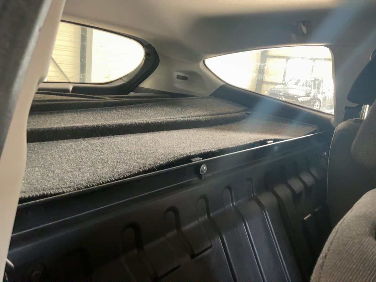 Ford Fiesta 2015 — photo 20