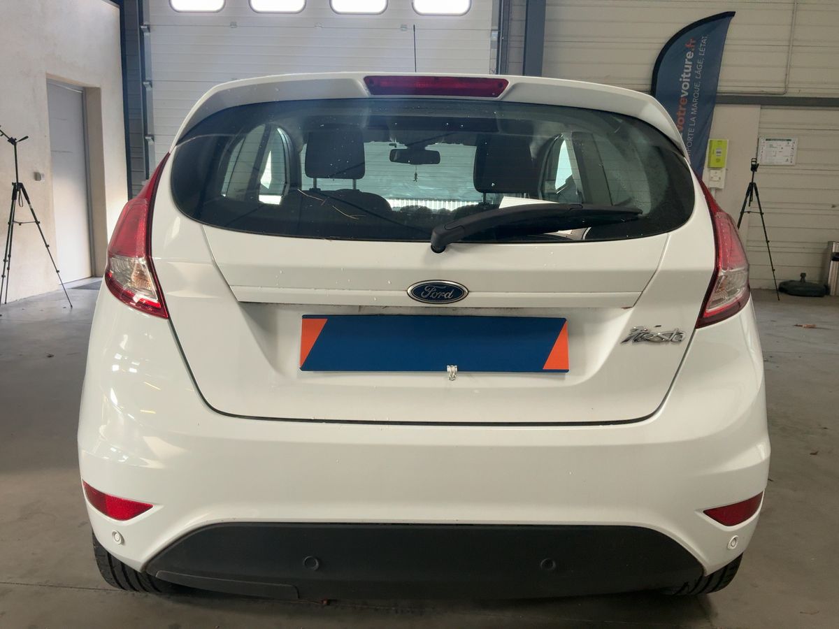 Ford Fiesta 2015 — photo 8