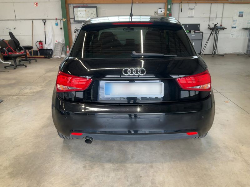 Audi A1 Sportback 1.6 TDI S line Sportpaket — zdjęcie 5