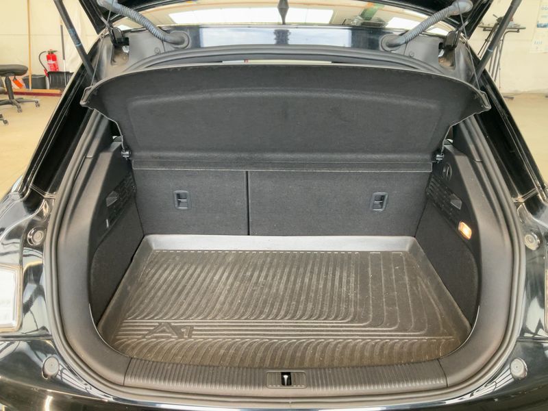 Audi A1 Sportback 1.6 TDI S line Sportpaket — zdjęcie 10