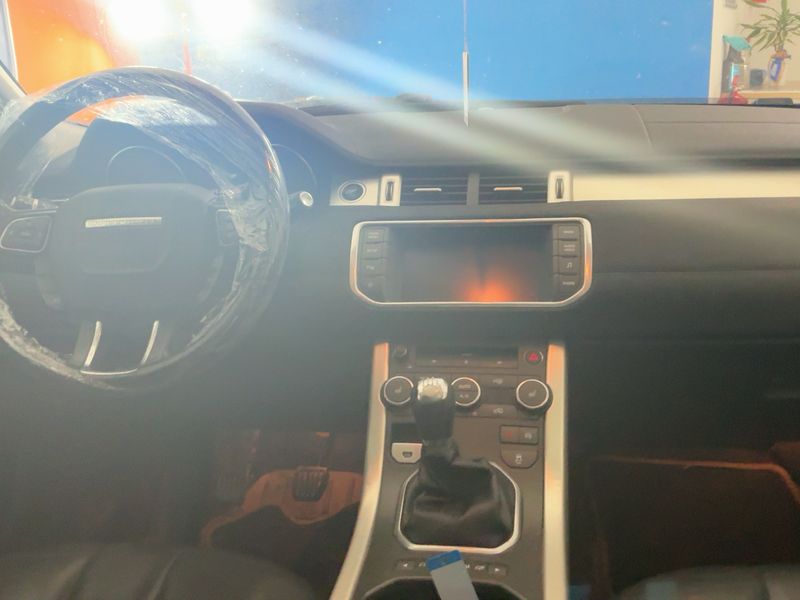 Land Rover Evoque 2.2 Td4 Pure — zdjęcie 12