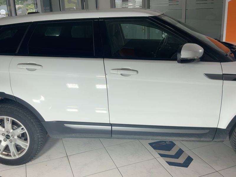 Land Rover Evoque 2.2 Td4 Pure — zdjęcie 7