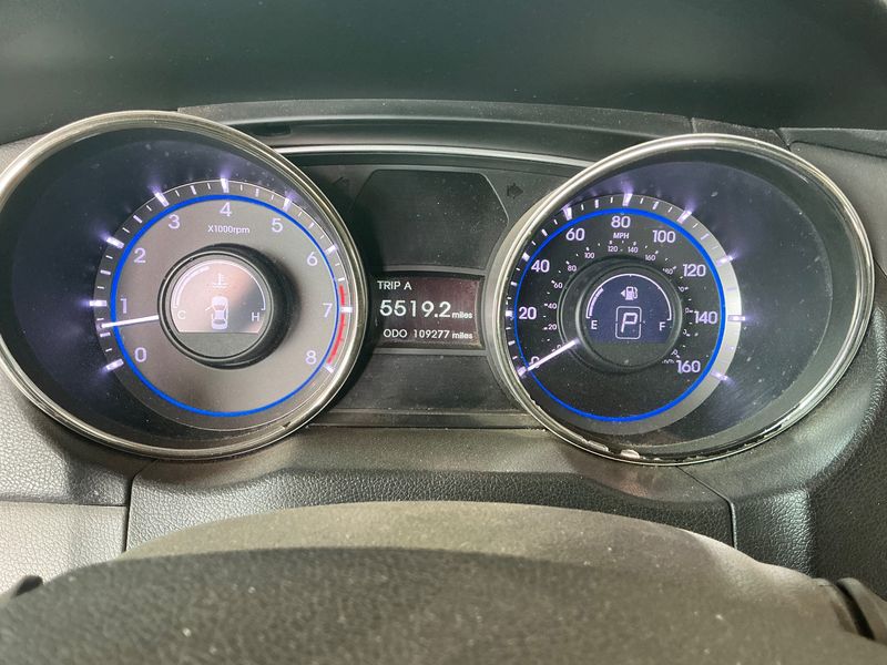 Hyundai Sonata 2.4 Prestige — zdjęcie 13
