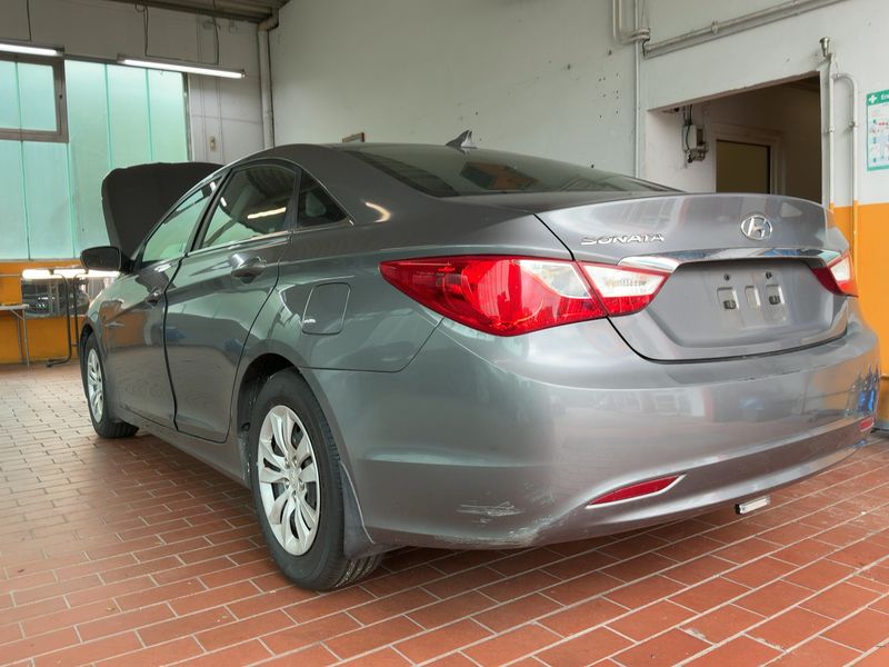 Hyundai Sonata 2.4 Prestige — zdjęcie 3