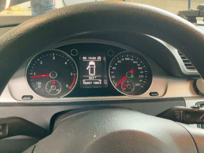 Volkswagen Passat 2.0 TDI Trendline BlueMotion Tech — zdjęcie 13