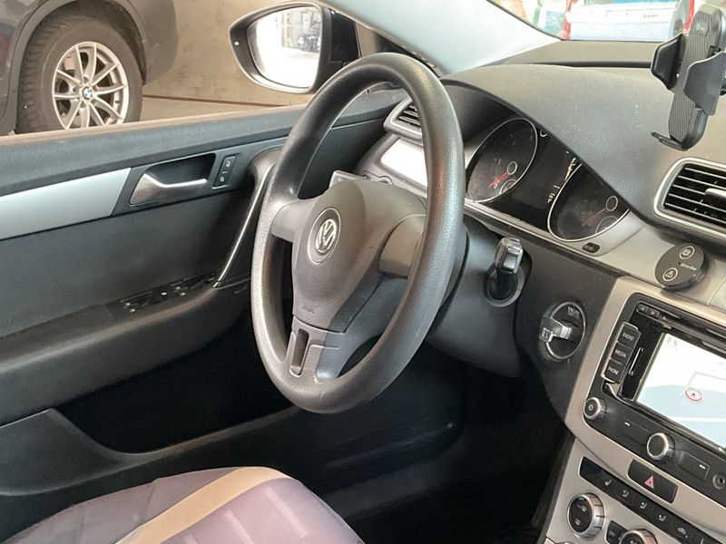 Volkswagen Passat 2.0 TDI Trendline BlueMotion Tech 2014 – снимка 30