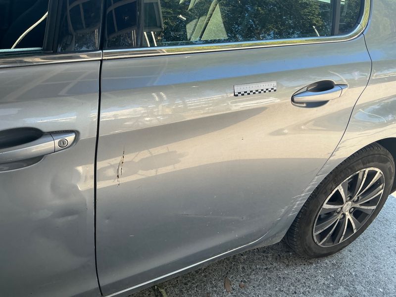Peugeot 308 1.6 Blue-HDi Allure 2015 – снимка 25