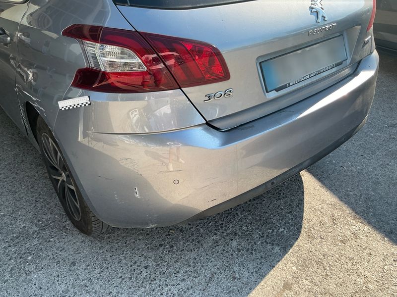 Peugeot 308 1.6 Blue-HDi Allure 2015 – снимка 29