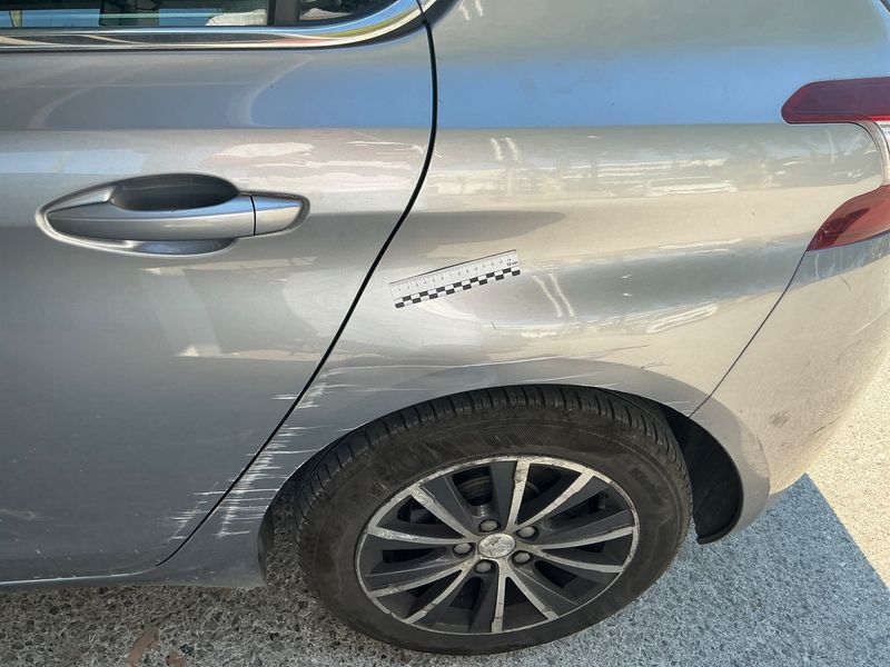 Peugeot 308 1.6 Blue-HDi Allure 2015 – снимка 27
