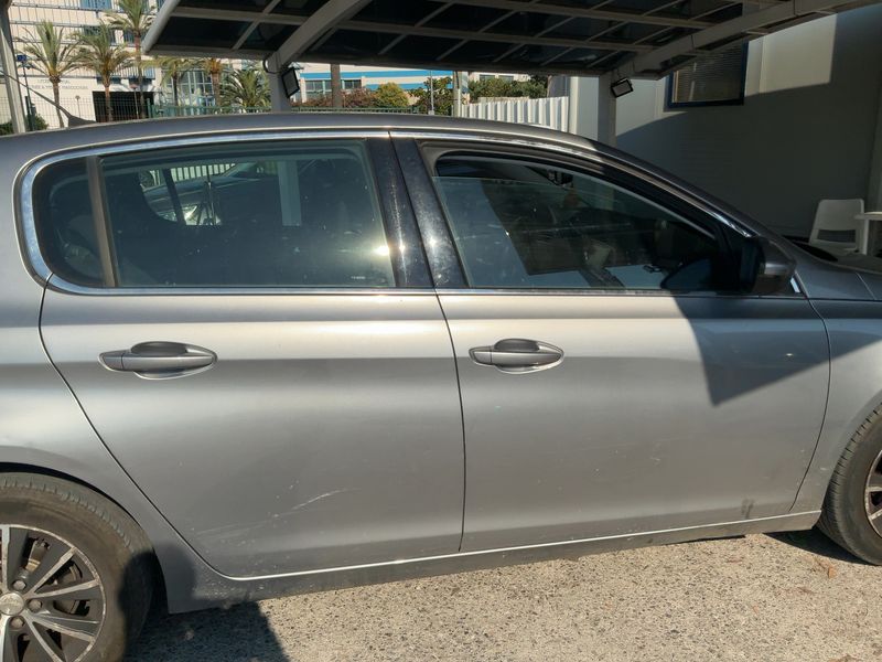 Peugeot 308 1.6 Blue-HDi Allure 2015 – снимка 10