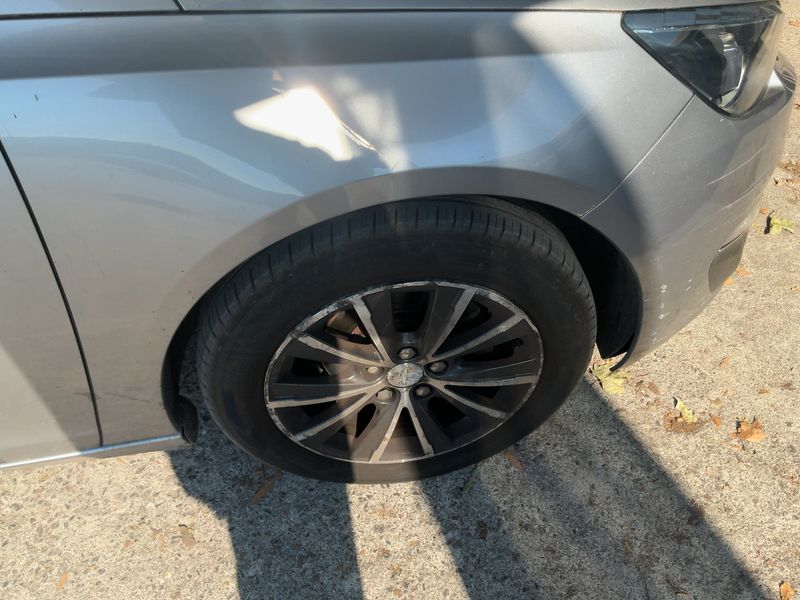 Peugeot 308 1.6 Blue-HDi Allure 2015 – снимка 11