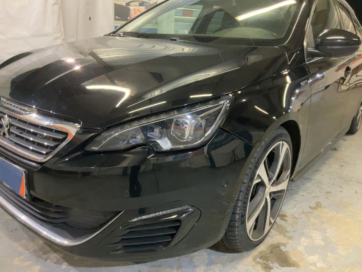 Peugeot 308 2.0 Blue-HDi GT