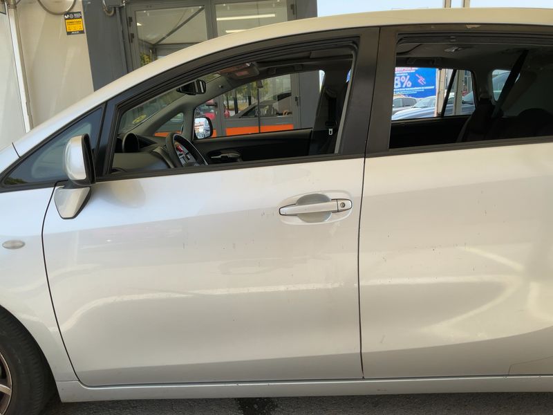 Toyota Verso 2.0 D-4D Executive 2009 – снимка 4
