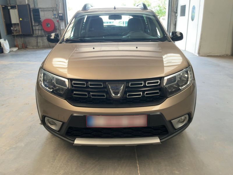 Dacia Sandero 0.9 TCe Stepway Celebration — zdjęcie 9