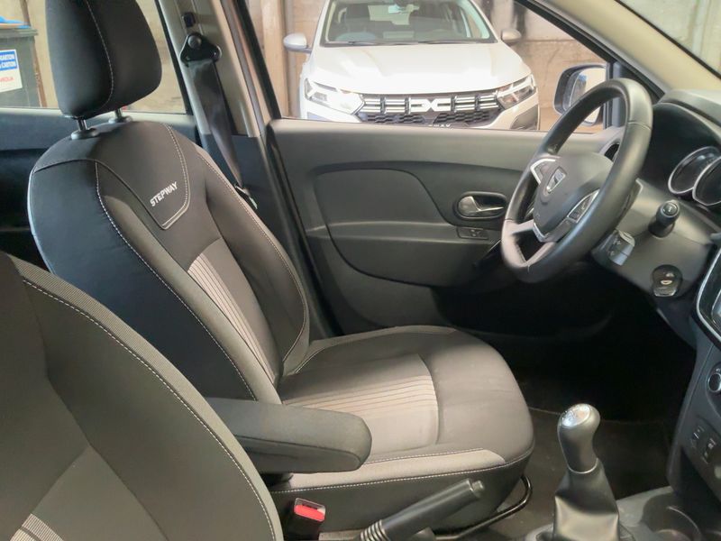 Dacia Sandero 0.9 TCe Stepway Celebration — zdjęcie 11